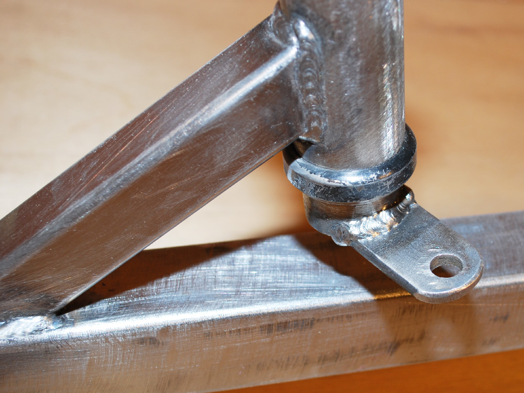 Marauder LowRacer - remote steering head tube